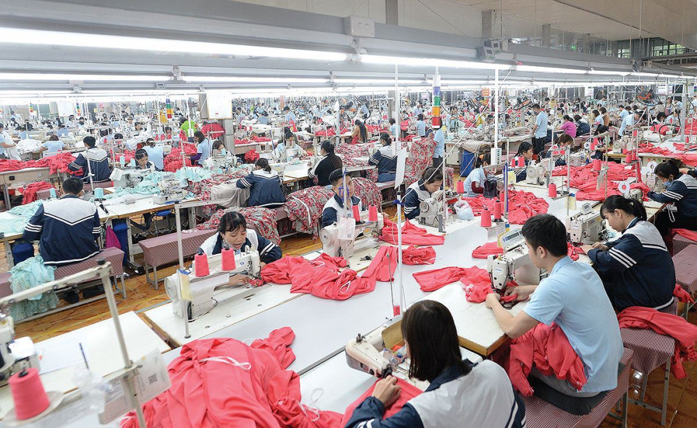 Lãnh đạo muốn thoái sạch vốn, May Sông Hồng lời lãi sao? Lanh dao muon thoai sach von, May Song Hong loi lai sao?