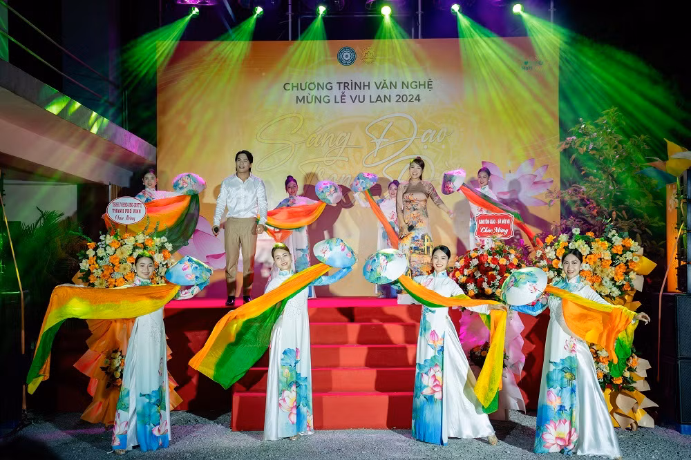 Chuong trinh nghe thuat 