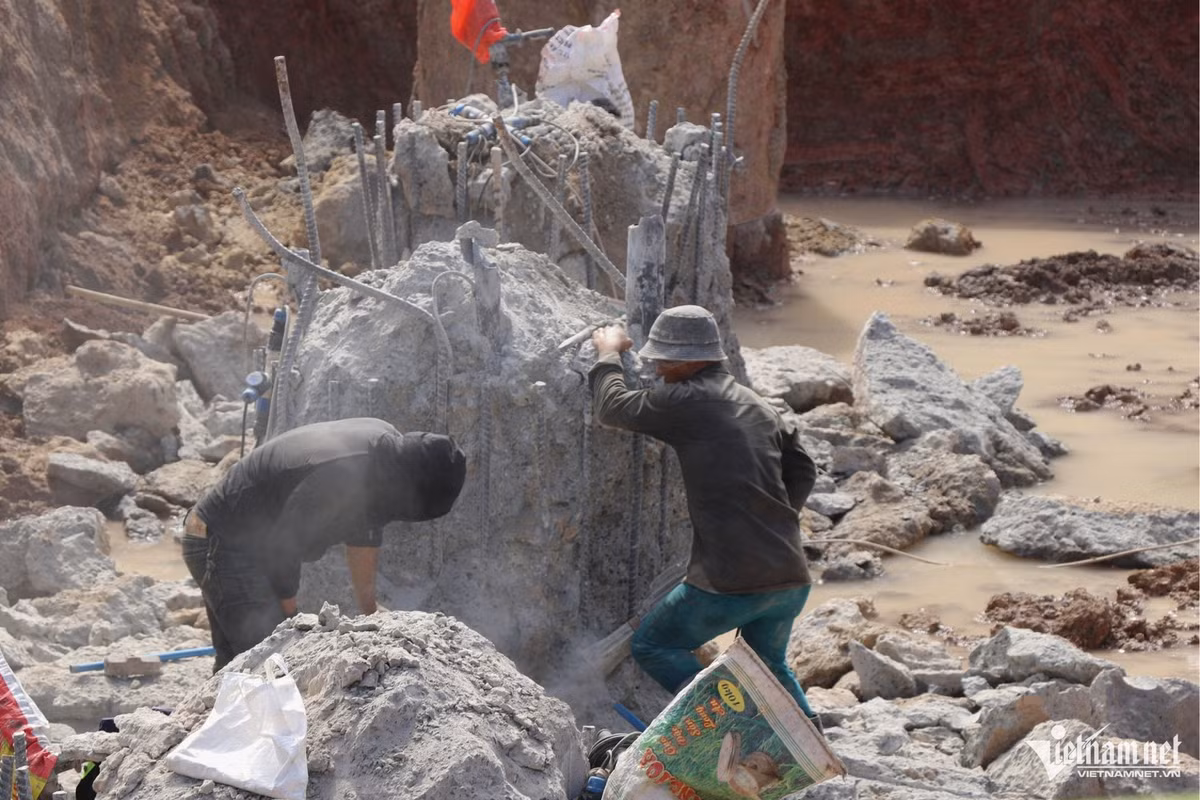 Dự kiến, các nút giao tuyến số 1 với cao tốc Biên Hòa - Vũng Tàu sẽ hoàn thành vào tháng 8/2025 và nút giao tuyến số 2 với cao tốc TPHCM - Long Thành - Dầu Giây hoàn thành 2 tháng sau đó.