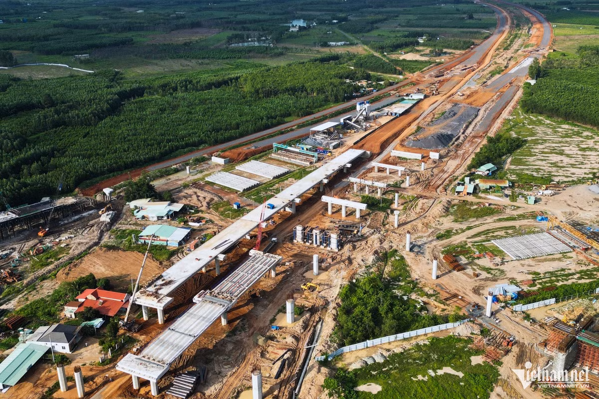 Toàn bộ gói thầu dự kiến sẽ được hoàn thiện và đưa vào sử dụng tháng 12/2025.