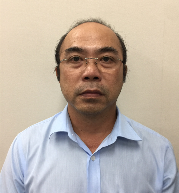 Đồng thời cũng khởi tố, bắt tạm giam ông Vân Trọng Dũng, nguyên Chủ tịch Hội đồng thành viên; bà Nguyễn Thị Thúy, nguyên Kế toán trưởng và ông Nguyễn Thành Mỹ, nguyên Phó trưởng phòng KH-ĐT Sagri. Cả ba bị can trên đều bị khởi tố về hành vi "Vi phạm quy định về quản lý, sử dụng tài sản Nhà nước, gây thất thoát, lãng phí".