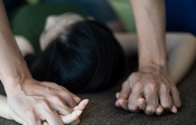 Tin nóng ngày 23/7: Dụ bé 11 tuổi quan hệ, thanh niên nhận kết đắng Tin nong ngay 23/7: Du be 11 tuoi quan he, thanh nien nhan ket dang