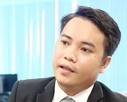 Bé gái uống nhầm axit: Hỏi trách nhiệm người bán nước? - Hình 2 Be gai uong nham axit: Hoi trach nhiem nguoi ban nuoc?-Hinh-2