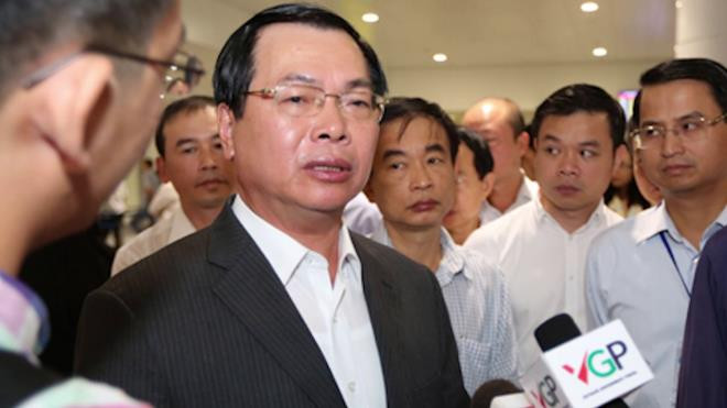 Năm 1997, ông Vũ Huy Hoàng được bổ nhiệm làm Thứ trưởng Bộ Kế hoạch và Đầu tư. Uỷ viên Ban chấp hành Đảng bộ khối cơ quan Kinh tế Trung ương. Từ năm 2003 đến 2006, ông được bổ nhiệm làm Phó Bí thư Tỉnh ủy Hà Tây, quyền Chủ tịch UBND tỉnh rồi Chủ tịch UBND tỉnh Hà Tây.