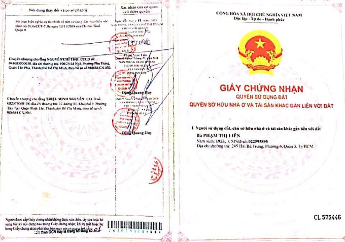 Hay, bà còn giở chiêu mới bằng cách yêu cầu tất cả khách hàng rút đơn tố cáo và đề nghị Cơ quan Điều tra gỡ phong tỏa các thửa 876, 515, 1344 tờ bản đồ số 9, phường Phú Hữu, quận 9 (phần đất bà Phúc lập dự án Bưng Ông Thoàn 2 và bán cho khách hàng), để bà Phúc bán được sẽ trả tiền cho khách hàng.