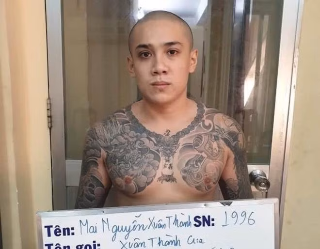 Nghi phạm băng áo cam đầu thú: Hé lộ khởi nguồn mâu thuẫn Nghi pham bang ao cam dau thu: He lo khoi nguon mau thuan