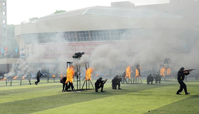 Diễn tập tấn công chống khủng bố. (Ảnh: C500)