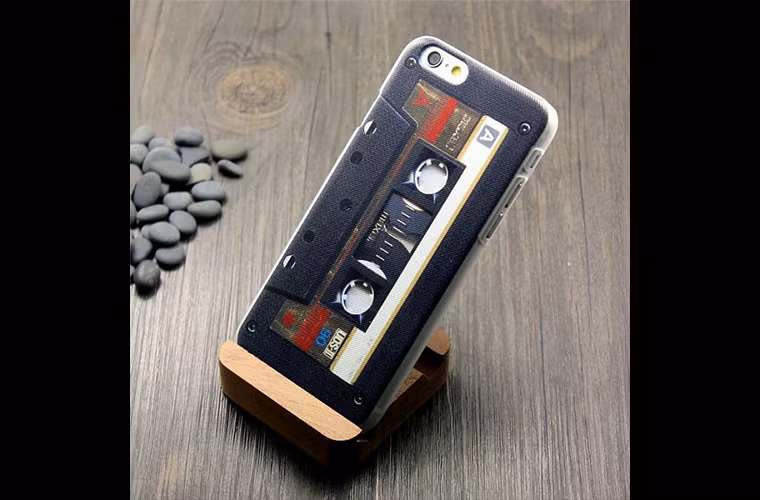 Một cuốn "băng cát xét" iPhone khác.