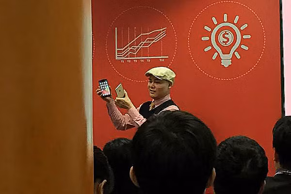 Bkav se phai “tra gia” vi Bphone?-Hinh-2