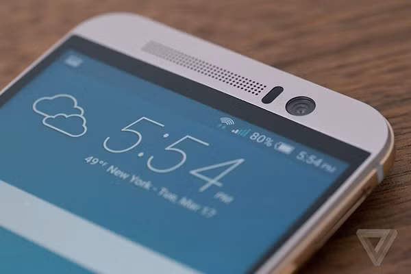 Smartphone moi cua HTC chua ra da gay nham chan