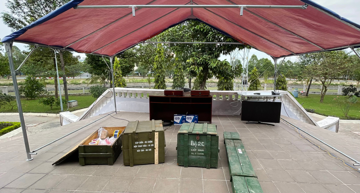 Liều chỉ huy trận địa pháo hoa ở TP Thủ Đức.