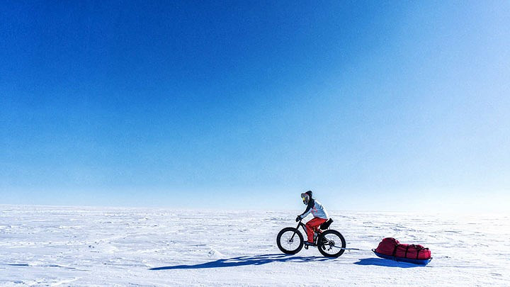 Nam Cực: "Khi đăng ký đến Nam cực, tôi không thể tin vào vận may của chính mình", Parrish nói bởi anh đến khu vực này đúng vào thời điểm 100 năm sau khi Roald Amundsen lần đầu đặt chân đến đây. Ảnh reviews.mtbr.com