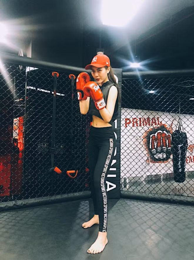 A quan The Face Tuong Linh chia se bi kip so huu vong eo con kien 53cm-Hinh-3