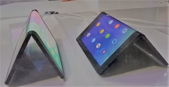 Huawei sap ra smartphone man hinh gap, gia tren 1.000 USD