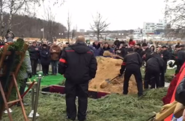 Le ha huyet chinh khach Nga bi am sat Boris Nemtsov-Hinh-4