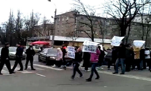 Dan Odessa doa Kiev to chuc Maidan vi gia banh mi tang