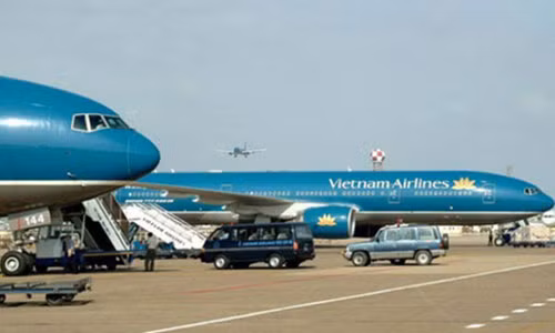 Ngay 26 Tet huy hang loat chuyen bay vi thoi tiet xau