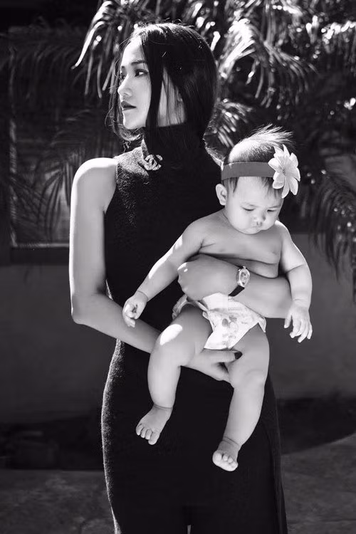 Tuy nhiên, cô chưa đưa ra quyết định cuối cùng vì không thể yên tâm làm việc khi bé Bồ Câu còn quá nhỏ, cần nhiều sự chăm sóc từ phía mẹ.