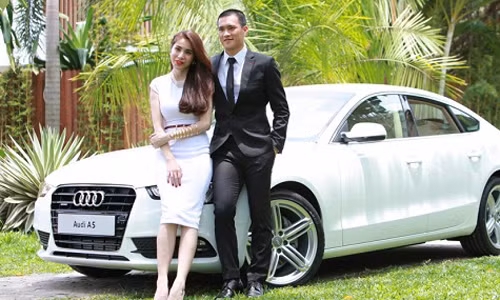 Ca si Thuy Tien tiet lo thu nhap khung cua Cong Vinh