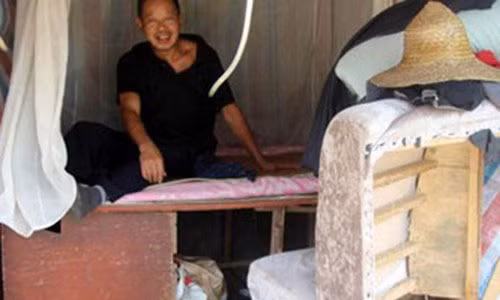 Ong chong song gam cau gay soc mua kim cuong tang vo