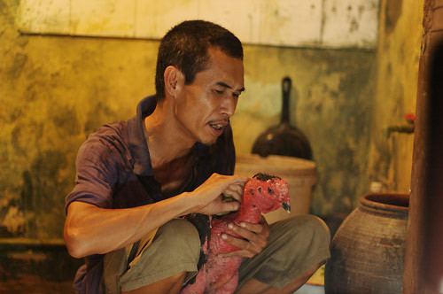 Diễn viên Phú Đôn của nhiều bộ phim truyền hình chia sẻ, mức lương của sao Việt này nhận được hiện nay vẫn ở mức hạng 3 cho dù nghệ sĩ có ở danh hiệu và cấp bậc nghề nghiệp nào. Nam diễn viên "Bão biển" cảm thấy buồn vì theo anh “nghệ thuật là một thứ phải sáng tạo liên tục mà lại được trả mức lương rẻ mạt”.