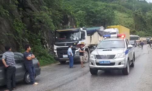 Tài xé cai nhau, quoc lo tac rong 4 tieng-Hinh-2