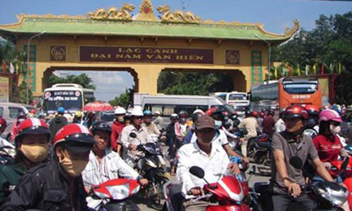 Khu du lich Dai Nam mo cua mien phi het thang gieng