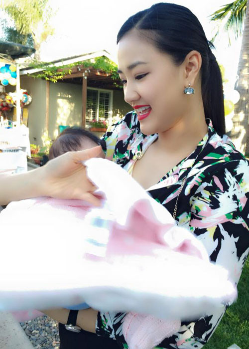 Thông tin Maya mang bầu và sinh con nhận được nhiều sự quan tâm của dư luận bởi trước đó nữ ca sĩ hiếm khi chia sẻ chuyện riêng tư.