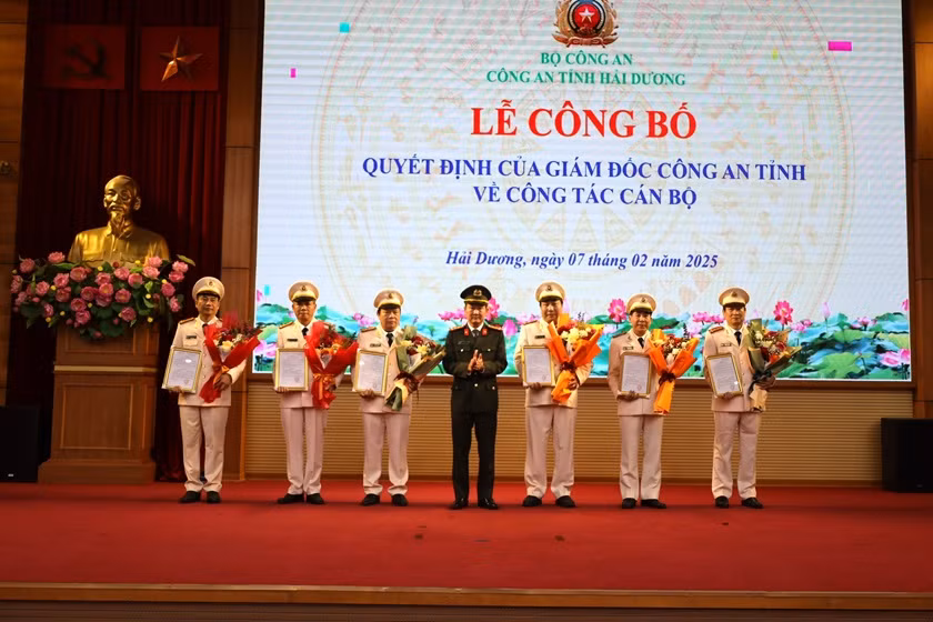 Nghỉ hưu trước tuổi, cán bộ công an ở Hải Dương nói gì? Nghi huu truoc tuoi, can bo cong an o Hai Duong noi gi?