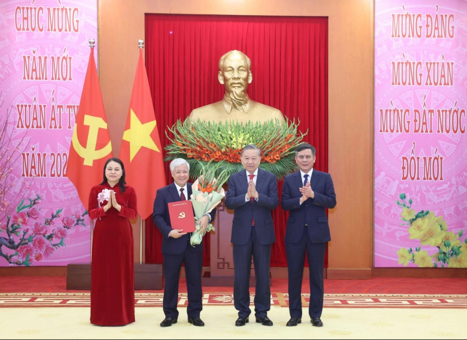 Chi tiết nhân sự của 4 Đảng bộ trực thuộc Trung ương - Hình 3 Chi tiet nhan su cua 4 Dang bo truc thuoc Trung uong-Hinh-3