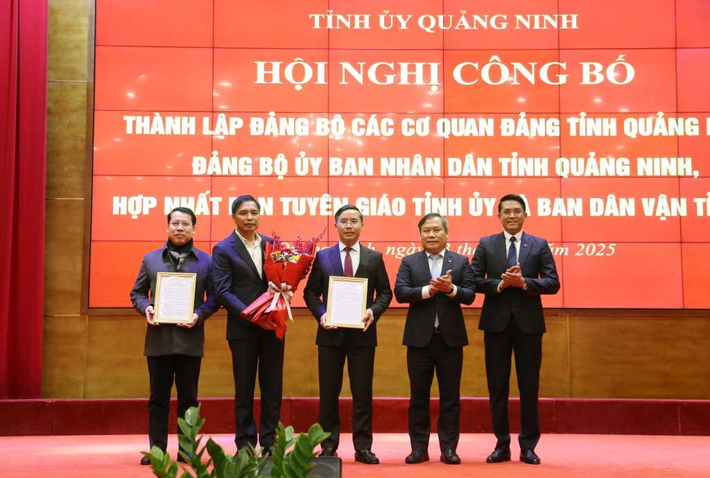 Quảng Ninh công bố quyết định thành lập, hợp nhất các Đảng bộ Quang Ninh cong bo quyet dinh thanh lap, hop nhat cac Dang bo