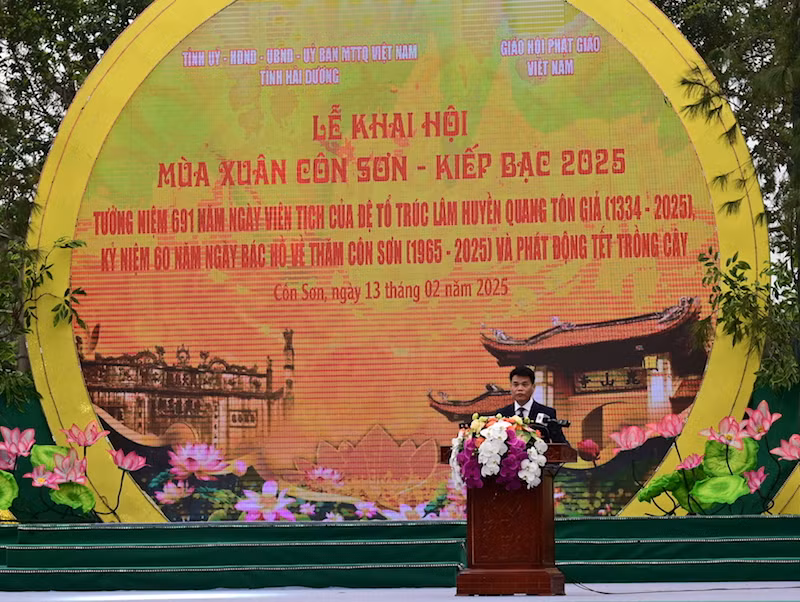 Bi thu Hai Duong khoi trong khai hoi mua xuan Con Son - Kiep Bac-Hinh-2