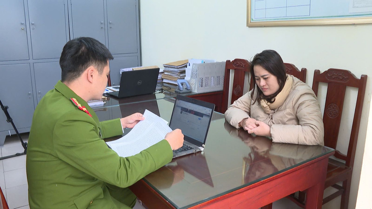 "Nữ quái" chiếm đoạt hơn 1 tỷ từ giải hạn online tội danh gì? Trịnh Phương Mai tại cơ quan công an