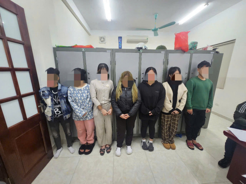 Dấu hiệu tội danh vụ thiếu nữ bị đánh hội đồng ở Hà Nội Dau hieu toi danh vu thieu nu bi danh hoi dong o Ha Noi