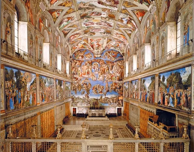 Nhà nguyện Sistine do kiến trúc sư Giovanni dei Dolci thiết kế. Phần trang trí và nội thất do Pier Matteo d'Amelia, Michelangelo, Raphael và những người khác thực hiện trong 60 năm sau khi nhà nguyện xây xong.