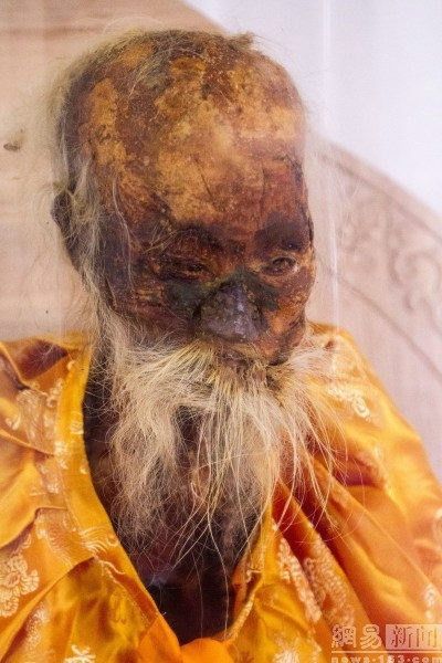 Tan muc xac uop nha su ven nguyen dang kinh ngac-Hinh-3