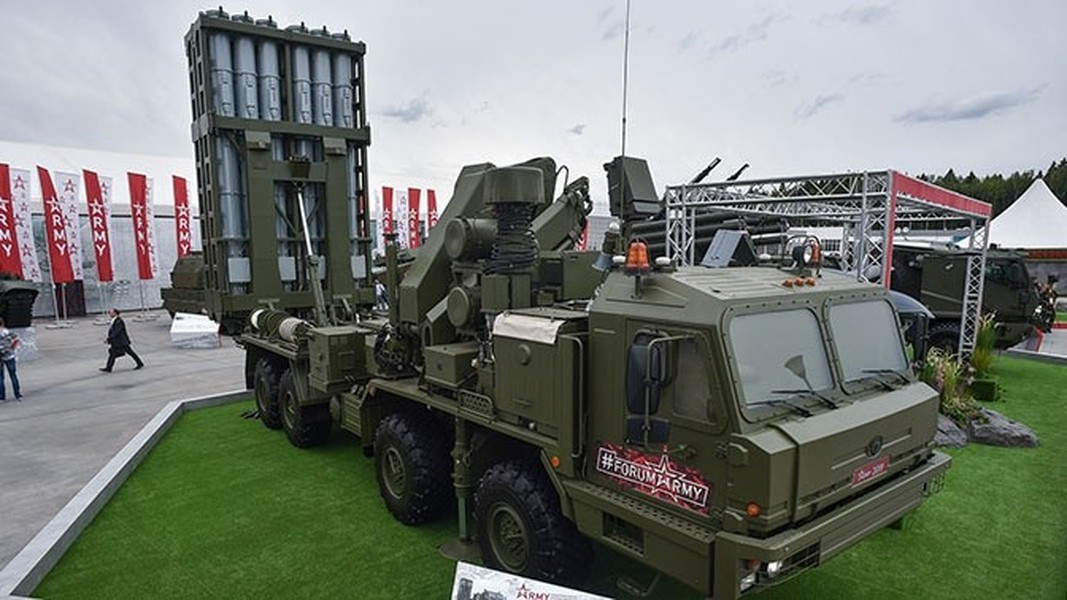 Theo người cung cấp thông tin, hệ thống phòng không S-350 hoạt động song song ở cả chế độ radar chủ động và thụ động. Nhờ kỹ thuật này, có thể tăng khả năng bảo vệ tổ hợp khỏi nhiễu, cũng như tên lửa chống bức xạ diệt radar.