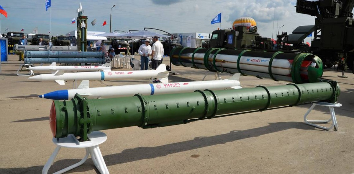 “Hệ thống tên lửa phòng không Vityaz đã lần đầu tiên trong điều kiện chiến đấu diệt mục tiêu hoàn toàn tự động, không có sự tham gia của người điều khiển, nó đã chủ động phát hiện, theo dõi và tiêu diệt đối phương".