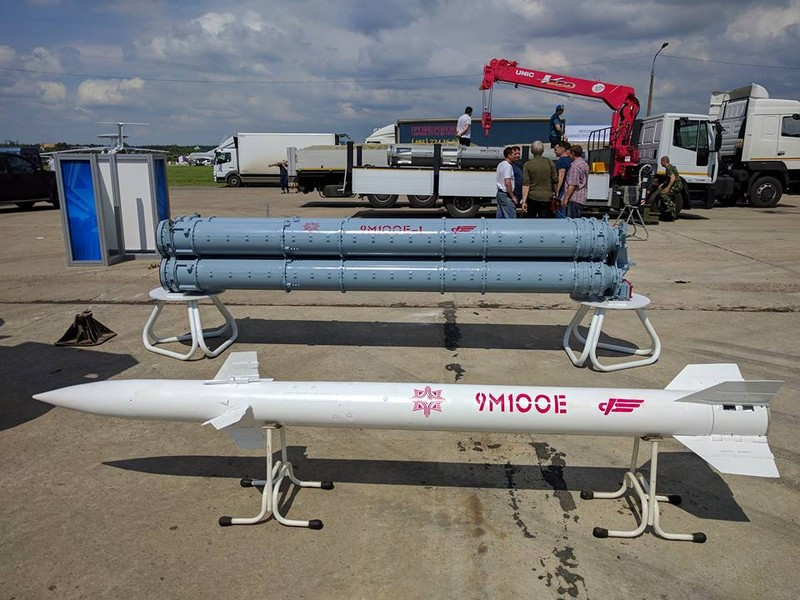 "Các tên lửa dẫn đường của hệ thống đã bắn hạ một số máy bay chiến đấu và máy bay không người lái, đây là lần đầu tiên trên thế giới ghi nhận chiến công như vậy”, trang RIA Novosti cho biết.