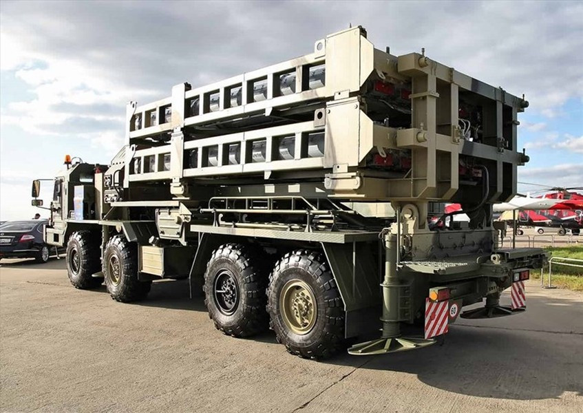 “Nó sẽ phát huy hiệu quả trong cuộc chiến chống tên lửa hành trình của phương Tây như Storm Shadow. Ngoài ra S-350 cũng có thể được sử dụng để tiêu diệt máy bay chiến đấu F-16”.