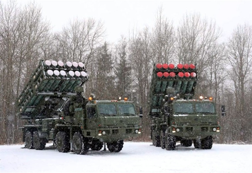 S-350 Vityaz là một hệ thống tên lửa phòng không đa kênh di động, được tạo ra bởi Tập đoàn Almaz-Antey, nó cung cấp "chiếc ô" bảo vệ cho các cơ sở nhà nước, hành chính, công nghiệp và quân sự.