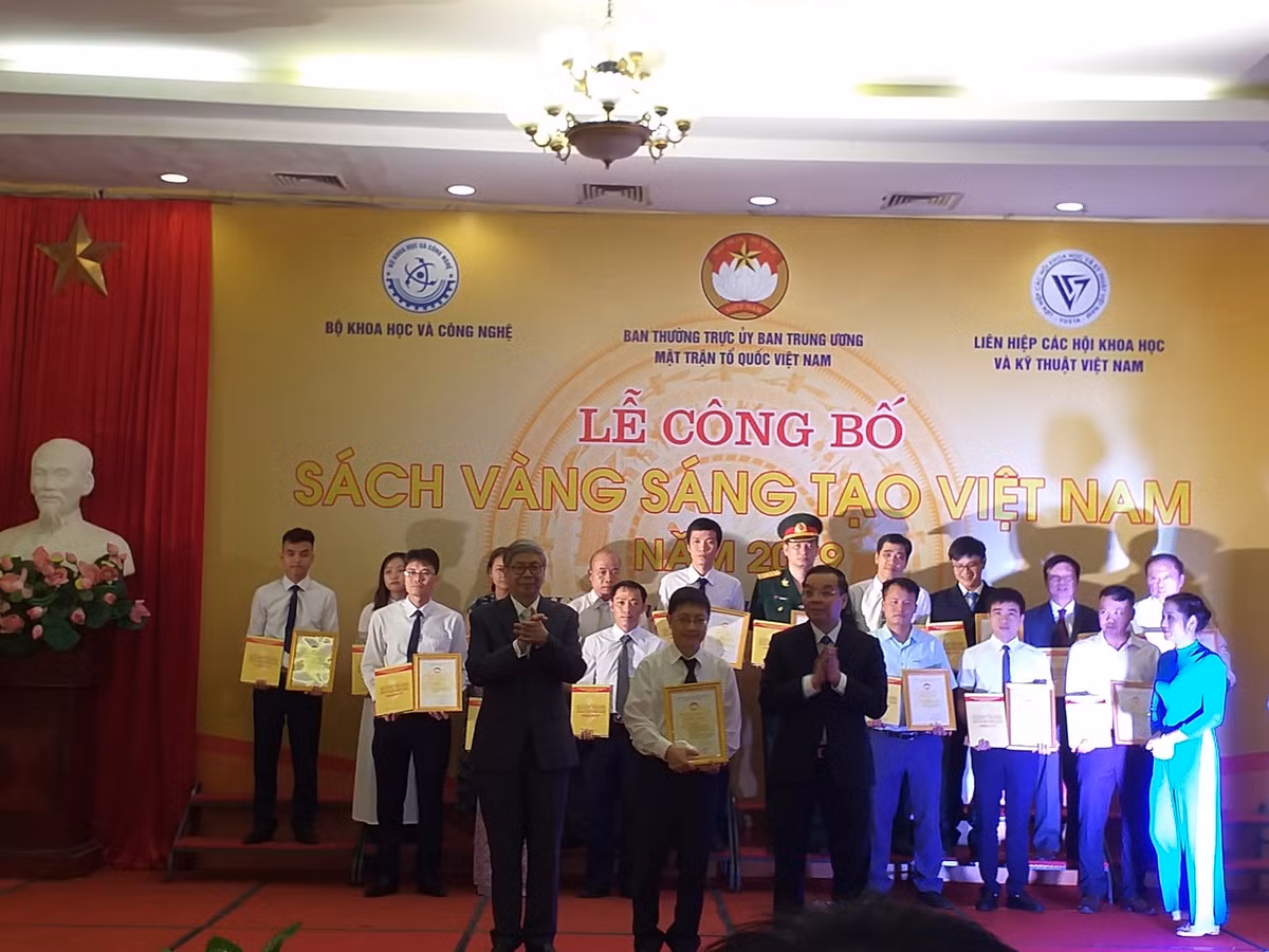 Lien hiep cac Hoi KHKT Viet Nam to chuc Le Cong bo Sach vang sang tao Viet Nam 2019