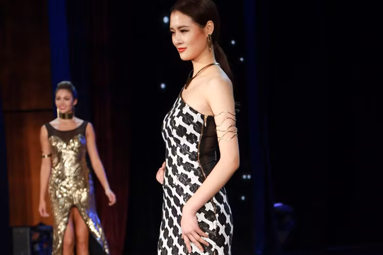 Dai dien Philippines Mong Co Trung Quoc vao thang top 20 HHTG