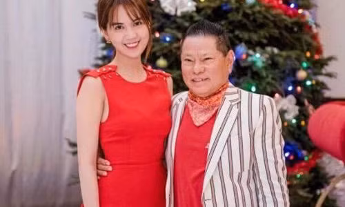 Nhan vien cua ty phu Hoang Kieu doi xu voi Ngoc Trinh the nao?-Hinh-4