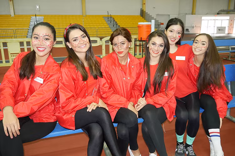 Được biết, đội Đỏ của Diệu Ngọc đã giành chiến thắng chung cuộc ở phần thi thể thao. (Ảnh: Hoa hậu Thế giới) 