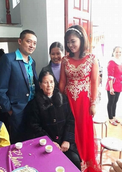 Chiến Thắng cho biết, Thu Ngọc mang lại cho anh cảm giác bình yên, đặc biệt cô rất tâm lý vì là giáo viên tiểu học cũng như yêu quý con gái riêng của anh. (Ảnh: Dân Việt)