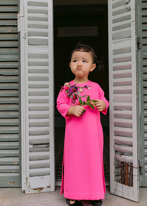 Nhóc tì nhà diễn viên Trang Nhung càng lớn càng đáng yêu, dễ thương.