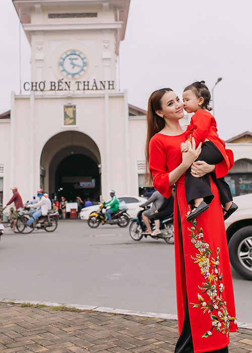 Hình ảnh này hoàn toàn đúng với tính cách của bé Vani khi Trang Nhung chia sẻ, con gái rất cẩn trọng trong sinh hoạt hàng ngày.