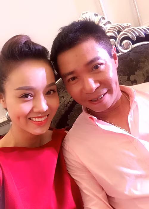 Cong Ly khoe anh ban gai moi than thiet voi Thao Van-Hinh-9