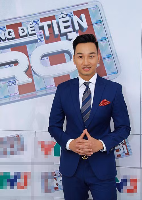 Năm 2015, Thành Trung bắt đầu Nam tiến để phát triển sự nghiệp cầm mic. Theo đó, nam nghệ sĩ từng chia sẻ, anh đến với thị trường giải trí miền Nam khi vào giữa năm 2015, anh được mời làm MC Bước nhảy Hoàn vũ nhí. (Ảnh: Facebook nhân vật) 